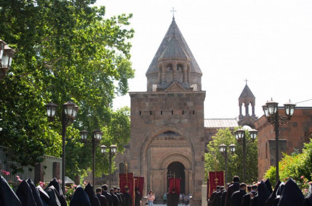 Եկեղեցին տոնեց Սուրբ Գայանյանց կույսերի հիշատակը