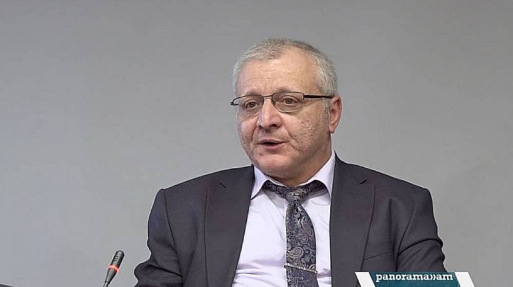 Քաղաքագետ. Եթե ներքին հարց է, ինչո՞ւ էր հայտնի մեկն ասում, եթե Սահմանդրություն չփոխենք, ցլերը մեզ կգզեն