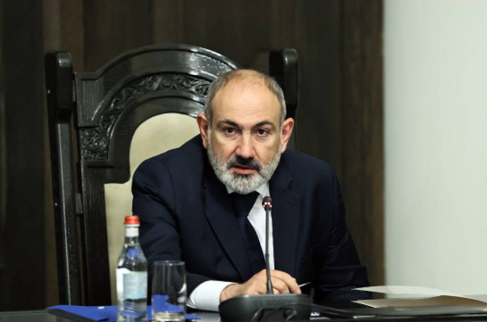 Այն, ինչ տեսել ենք 2020-ին ու դրանից հետո՝ բանակի սրբացման պատճառն է. տրվել ենք նրան, որ՝ հո՜պ, բանակը սրբություն է, չկպնեք հանկարծ այդ սրբությանը. Նիկոլ Փաշինյան