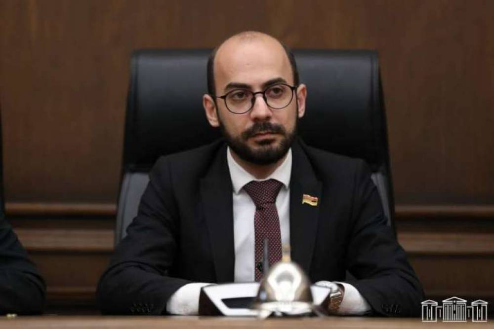 Արթուր Հովհաննիսյանը ոչ պաշտոնական էջում ներողություն է խնդրել հինգերորդ ալիքից.  «Հրապարակ»