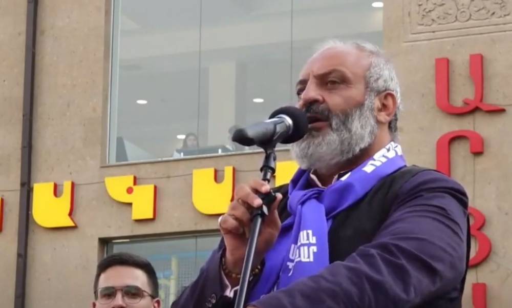 Սրանք ոչ թե խաղաղության պայմանագիր են կնքելու, այլ վերջին տապանաքար են դնելու ՀՀ-ի վրա. Սրբազան