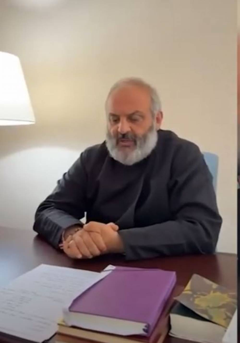 Գլխավոր ստախոսն է հրահանգել, որ հունիսի 12-ի արյունարբու քայլերը կատարվեն, արյունով հացը կմերժվի. Սրբազան (տեսանյութ)