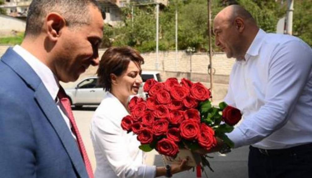 Քաջարանի քաղաքապետ Փարամազյանը, նրա կինն ու հայրը հրավիրվել են դատախազություն