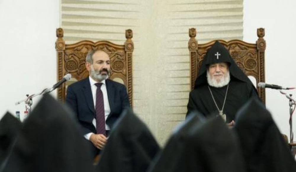 Գարեգին Բ կաթողիկոսը կոչեր է հնչեցնում վարչապետ Փաշինյանի հրաժարականի մասին. Պետդեպի զեկույցը