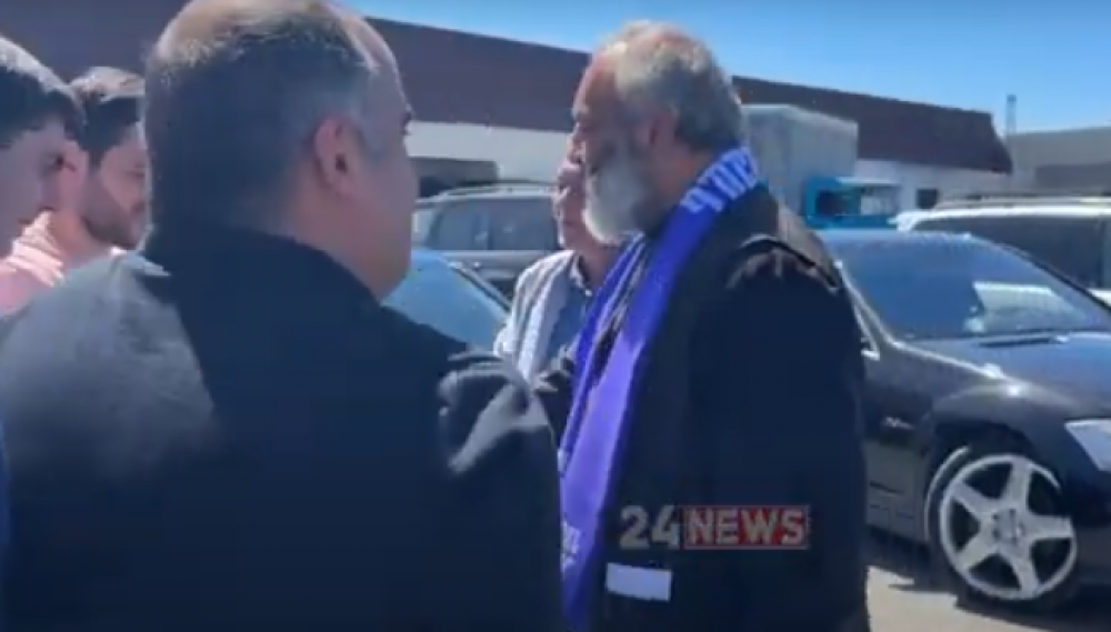 Սևան-Լճաշեն ճանապարհին քաղաքացիները դիմավորեցին ավտոերթը Սրբազանին (տեսանյութ)