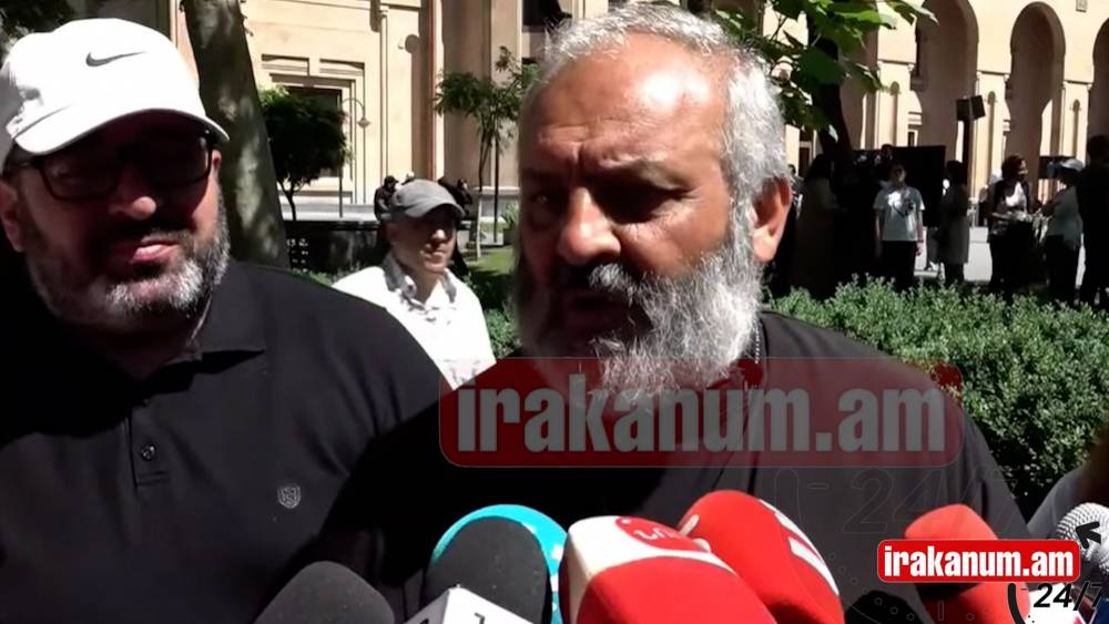 «Բագրատ սրբազանն ասել է, թե ով է իր թիկունքում կանգնած»