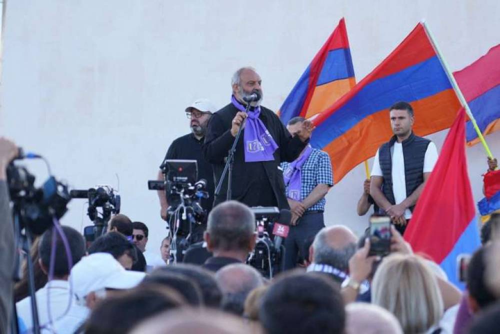 Հունիսի 9-ի հանրահավաքն առանցքային է լինելու․ Բագրատ սրբազանը՝ Սոթքում