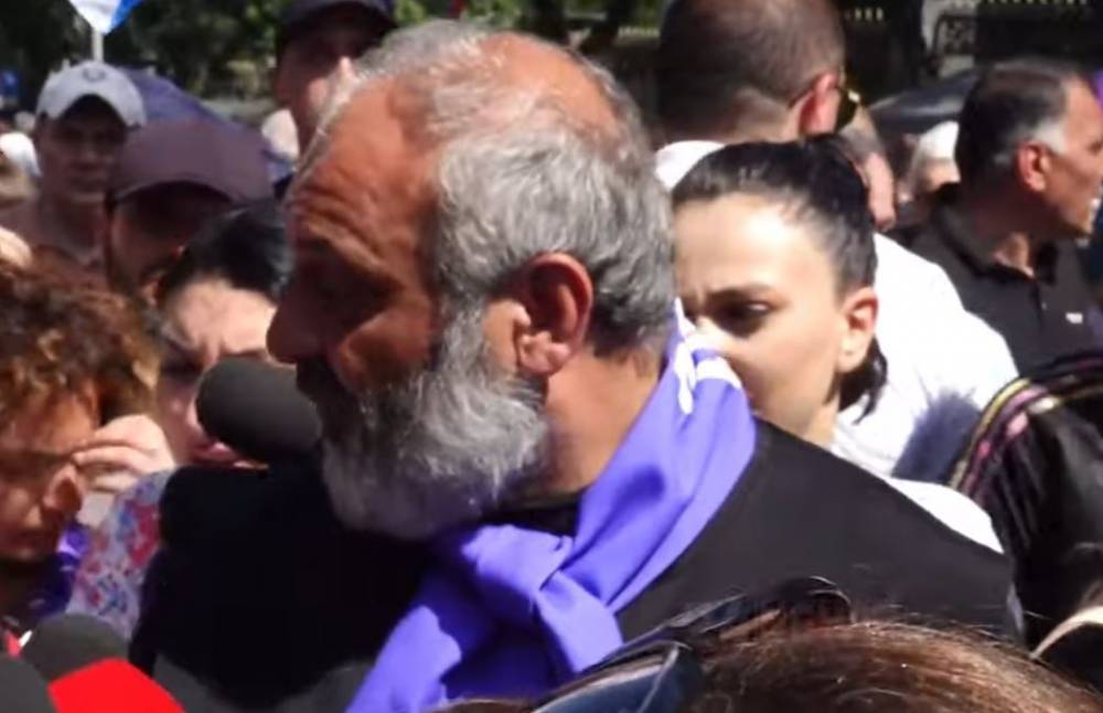 Ժամկետը չի լրանում, մեր պայքարն անժամկետ է, էլի 4 օր կարող եմ ասել, հետո՝ մի ամիս. Սրբազան