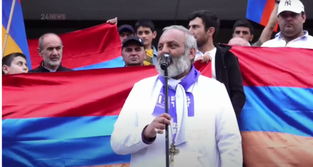 Ժողովրդի քվեն կորզել, գողացել, հետո իր խոստացածի լրիվ հակառակն է արել․ Սրբազանը՝ Փաշինյանի մասին