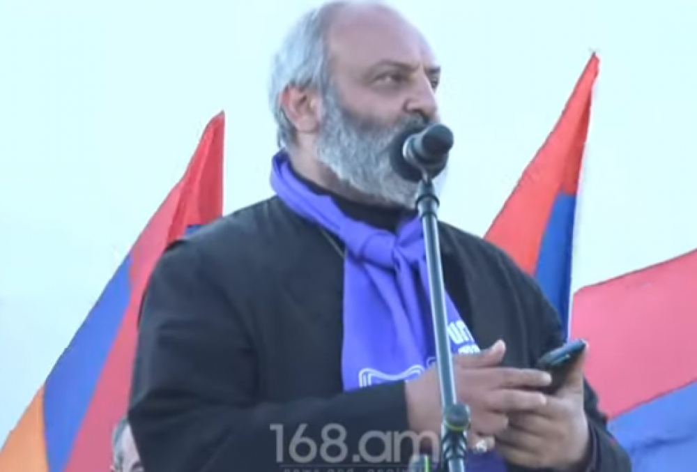 Մահվան աչքերի մեջ հազար անգամ նայել եմ, բայց նայել եմ նաև այն տղաների աչքերին, որոնց իմ ձեռքերով հուղարկավորել եմ. Բագրատ սրբազան (տեսանյութ)