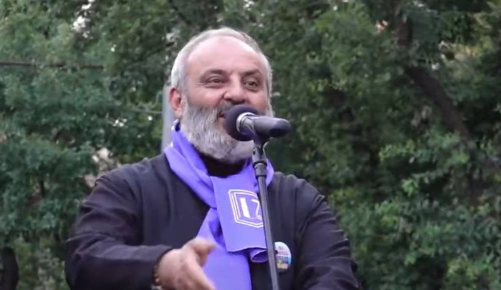 Այս մարդիկ պիտի հեռանան անցնցում և խաղաղ, հասկանան, որ սա իրենց տեղը չէ. Սրբազան