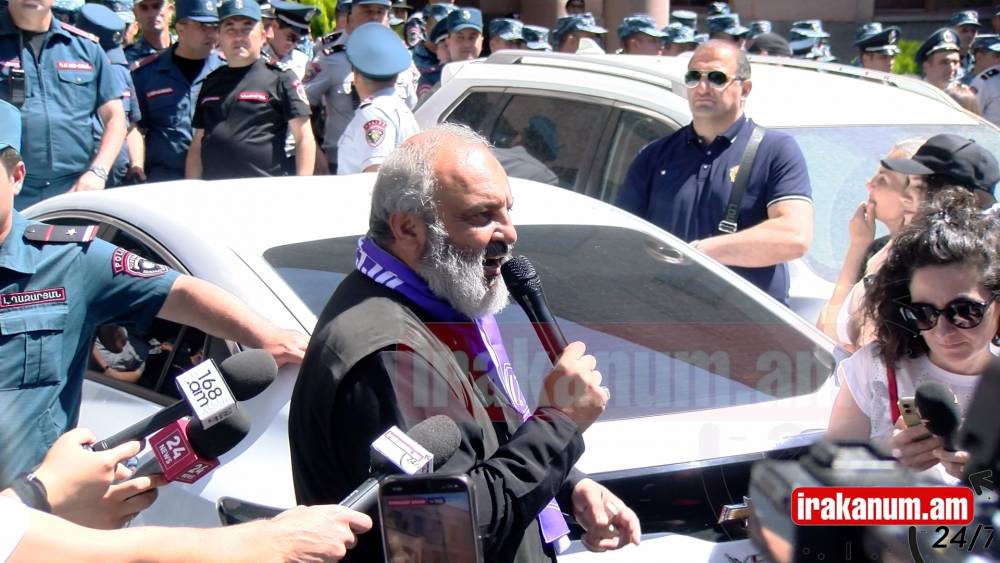 Փաշինյանի սիրտը шրյուն է ուզում, ինչպես մարտի 1-ին. Քարամյան իջի ներքև