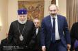Պնդում եմ՝ Գարեգին Բ կաթողիկոսը խախտել է կուսակրոնության ուխտը և զավակ ունի. Նիկոլ Փաշինյան