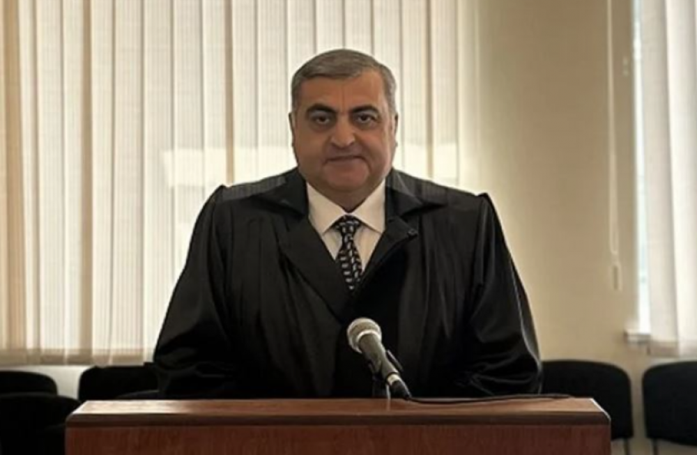 Բագրատ Սրբազանի կալանավորման միջնորդությունը կքննի Մասիս Մելքոնյանը