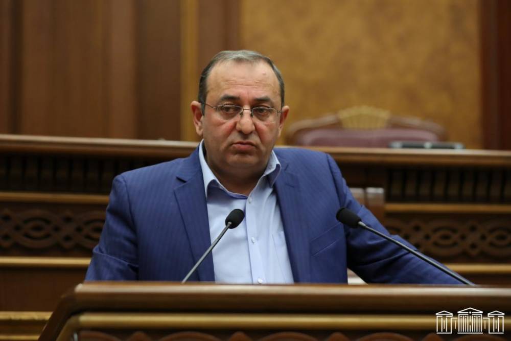 Դուք ո՞ւմ եք անդամագրվել՝ Մուսաֆաթի՞ն, ով այս իշխանությանը քննադատում է՝ հայ ժողովրդի մաս չէ. ձեր պատկերացրած Հայաստանում ովքե՞ր պետք է ապրեն. Արծվիկ Մինասյան