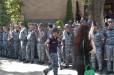 Բազմաթիվ ոստիկաններ շրջապատել են Քննչական կոմիտեն և սպասում են Միքայել Սրբազանին