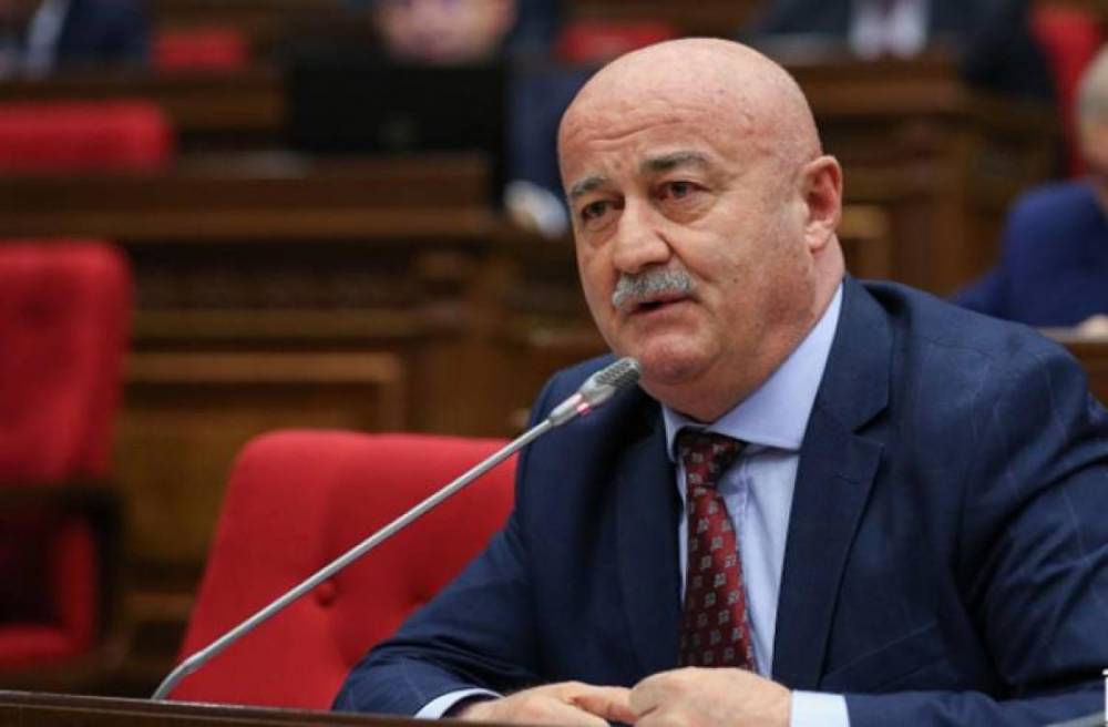 Հովիկ Աղազարյանը ընկել է նոր պատմության մեջ .«Հրապարակ»