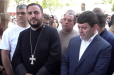 Քաղաքացիները երթով հասան Մայր տաճար. պատարագ է մատուցվում