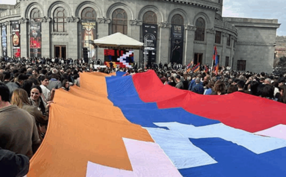 Մեծ հանրահավաք. միավորվել Արցախի շուրջ եւ Արցախի հարցը դարձնել համահայկական օրակարգ