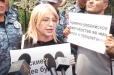 «Թուրքի գործակալներ». ԱԺ-ի մոտ իրավիճակը լարվեց, երբ արևմտամետների կողքին հայտնվեցին Մատվիենկոյի այցը ողջունող քաղաքացիներ