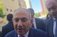 Ասուլիս կտամ, կպատասխանեմ. այսօր ինձ մի հետապնդեք. Փաշինյանը՝ եկեղեցում տիրող իրավիճակի մասին