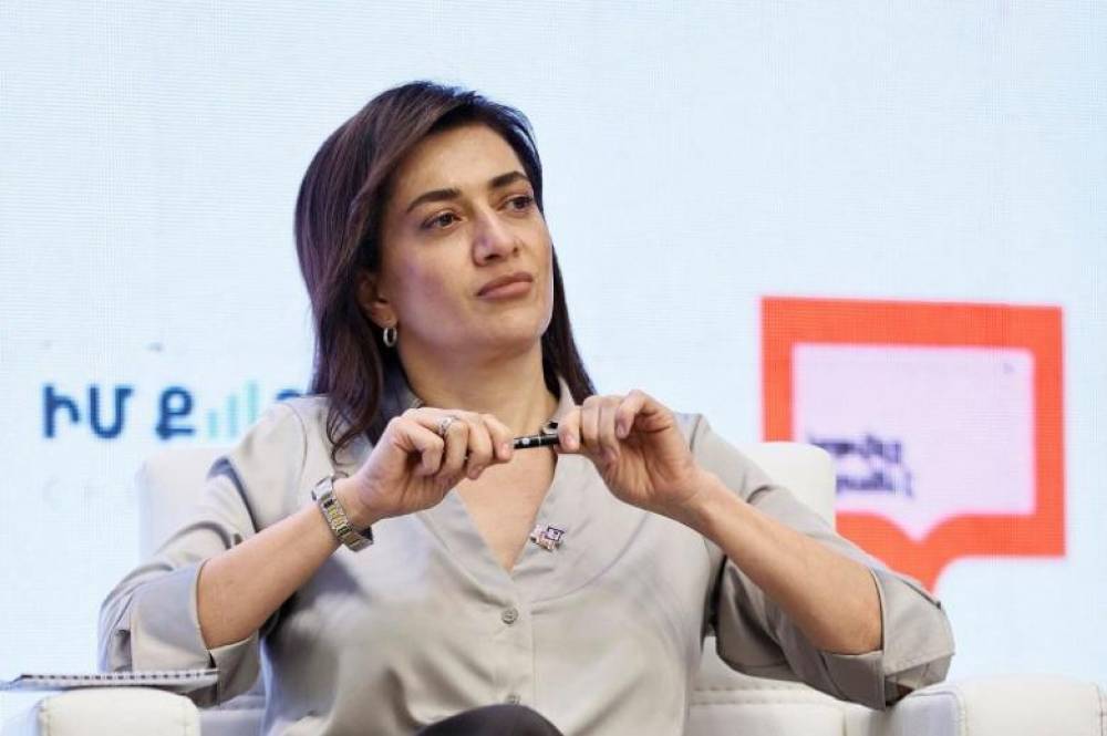 Եւ ոչինչ, որ մենք՝ մեծերով, մի քիչ վիճենք, իրար հայհոյենք․ Աննա Հակոբյանի գրառումը