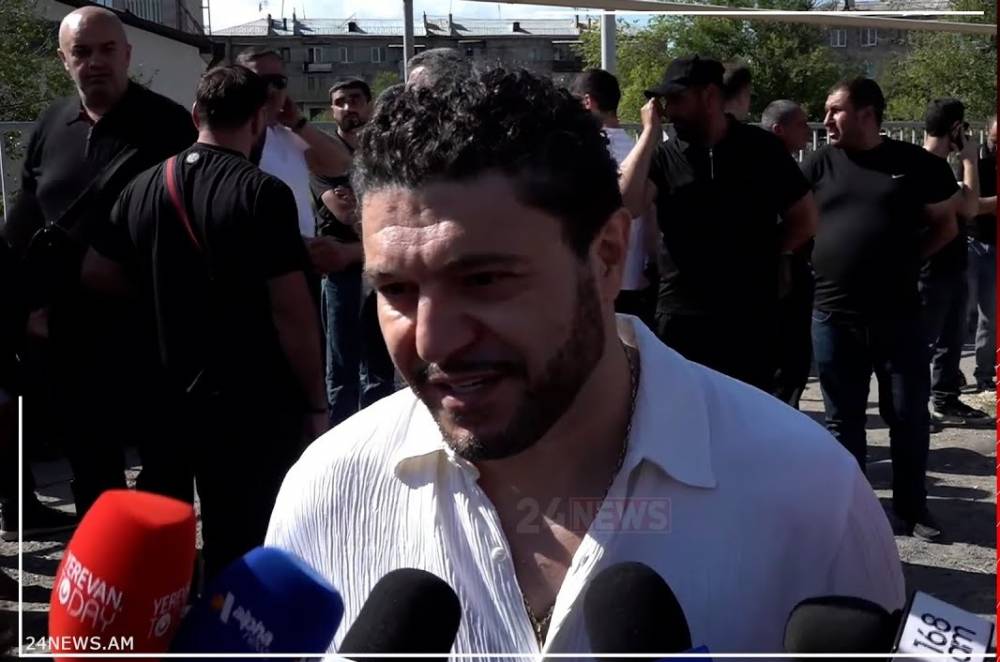 Փաշինյանն ինձ էլ ա՞ ներկայացնում, ի՞նչ կա մեկնաբանելու նրա ասածների մեջ, ես աջակցում եմ Կարապետյանին