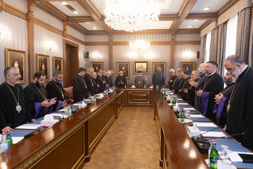 Կոչ ենք ուղղում իրավասու պետական մարմիններին՝ կասեցնել վարչապետի այս անօրինական և անհեռատես քաղաքականությունը