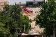 Երևանում կատաղի մարտեր են ընթանում Արցախի դրոշի դեմ