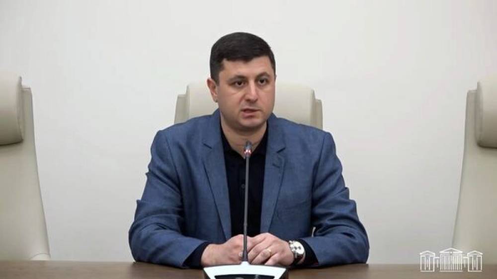 Մի քանի գրոշ աշխատելու մղումն ու Ադրբեջանի պահանջները․ Տիգրան Աբրահամյան