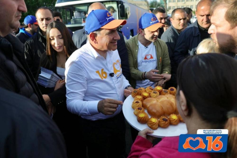 Փաշինյանի քարոզարշավի «հյուրասիրություններն» իրականում ՔՊ-ն է կազմակերպում․ «Հրապարակ»