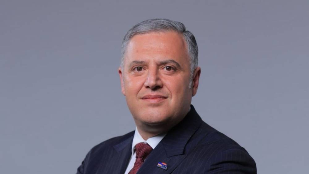 Մի ձեռքով անհիմն մեղադրում են, իսկ մյուս ձեռքով՝ բյուջեի հաշվին ձայն «գնում»․ Արթուր Միքայելյան
