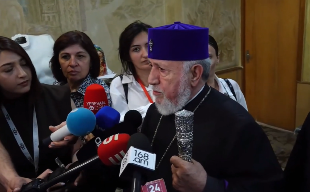 Մենք կատարեցինք մեր ընտրությունը, որ Աստված անսասան պահի հայոց պետությունը, օրհնի մեր ժողովրդին՝ հաղթահարելու ծանր այս փորձությունները. Վեհափառ