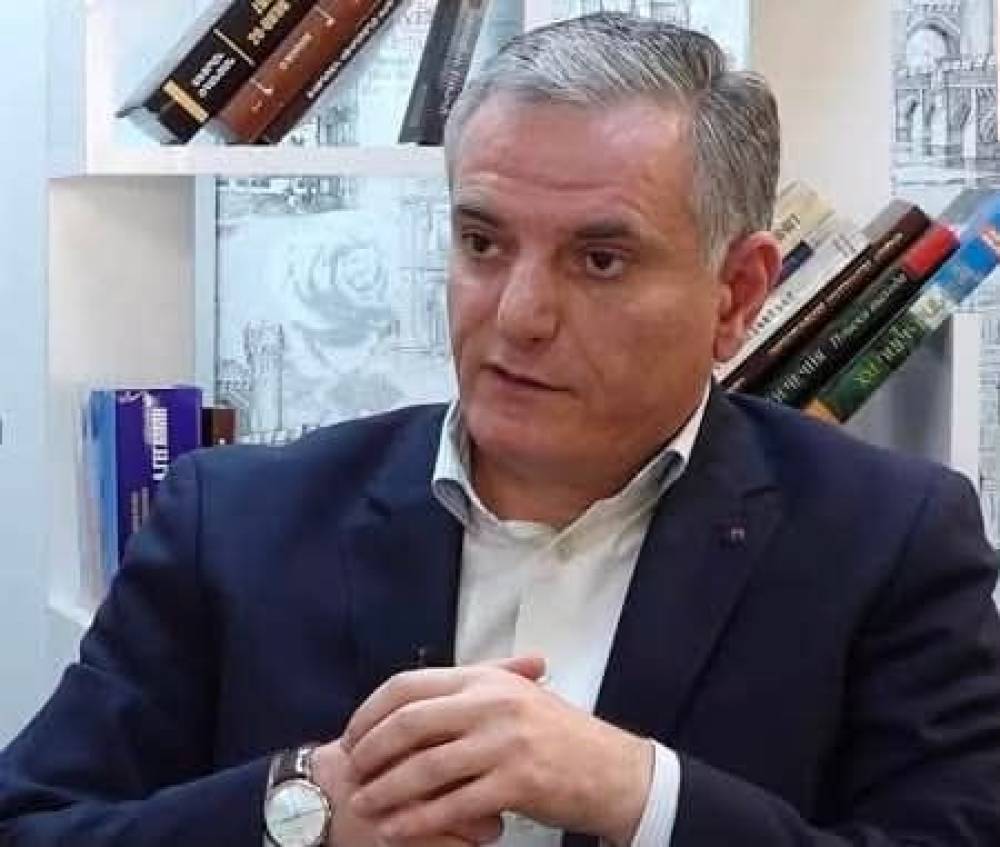 Պետք է գնալ քվեարկության ու վերջ տալ այս մղձավանջային խայտառակությանը․ Արտակ Զաքարյան