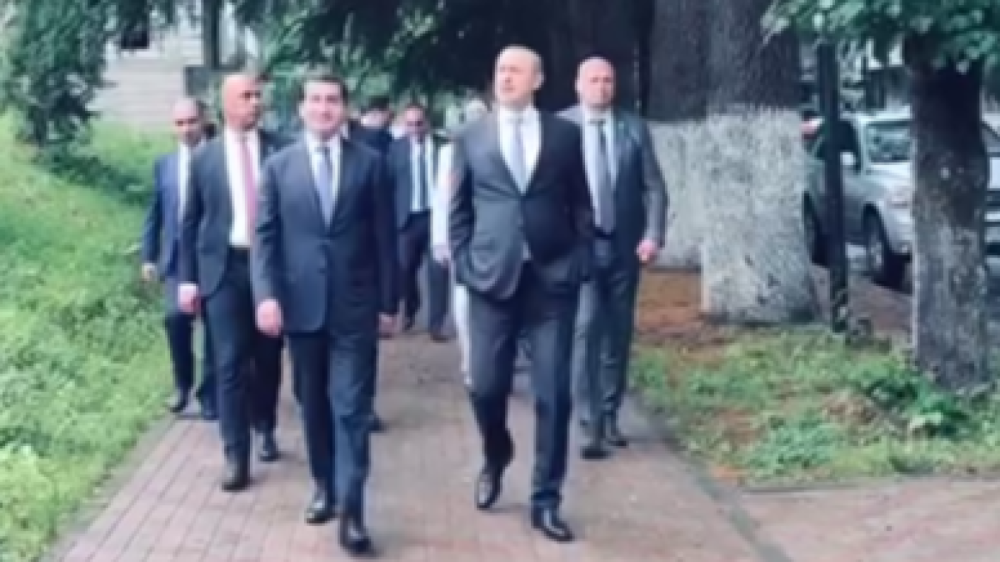 Տեսնես՝ Արցախի Մարտունի քաղաքում ծնված մարդուն ի՞նչն է երջանկացնում իր դահիճի հետ հանդիպումից. Տիգրան Աբրահամյան