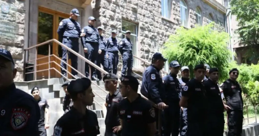 Ինչու՞ է նորընտիր խորհրդարանը ոչ լեգիտիմ. «Փաստ»