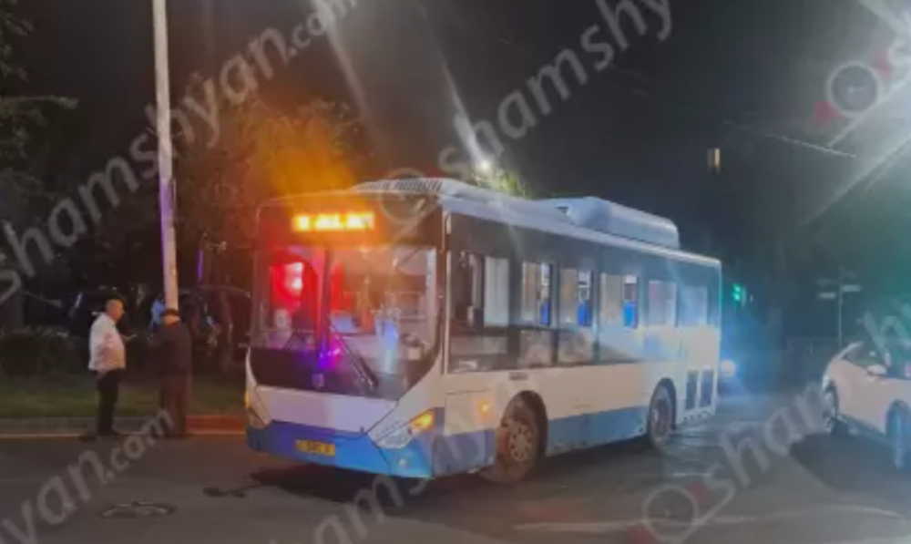 «Zhongtong» ավտոբուսը վրաերթի է ենթարկել 23-ամյա աղջկա. նա տեղափոխվել է հիվանդանոց