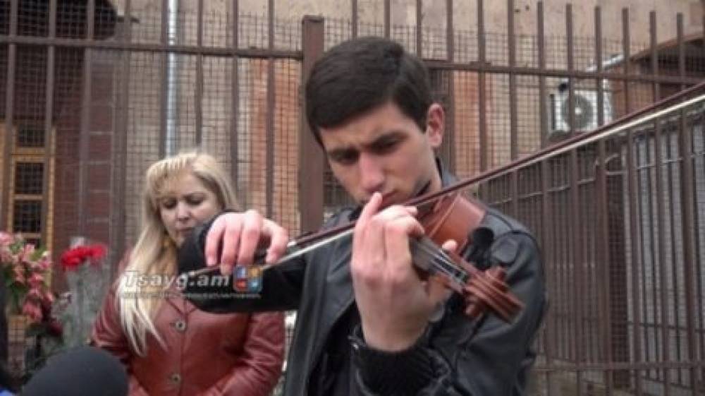 «Կռունկ»-ն հնչել է ի հիշատակ Կեմերովոյի զոհերի (տեսանյութ)