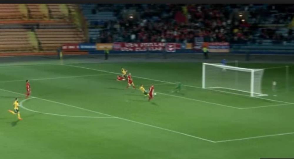 Գոռ Մանուկյանի սեյվն ու բախումը լիտվացի ֆուտբոլիստի հետ (տեսանյութ)