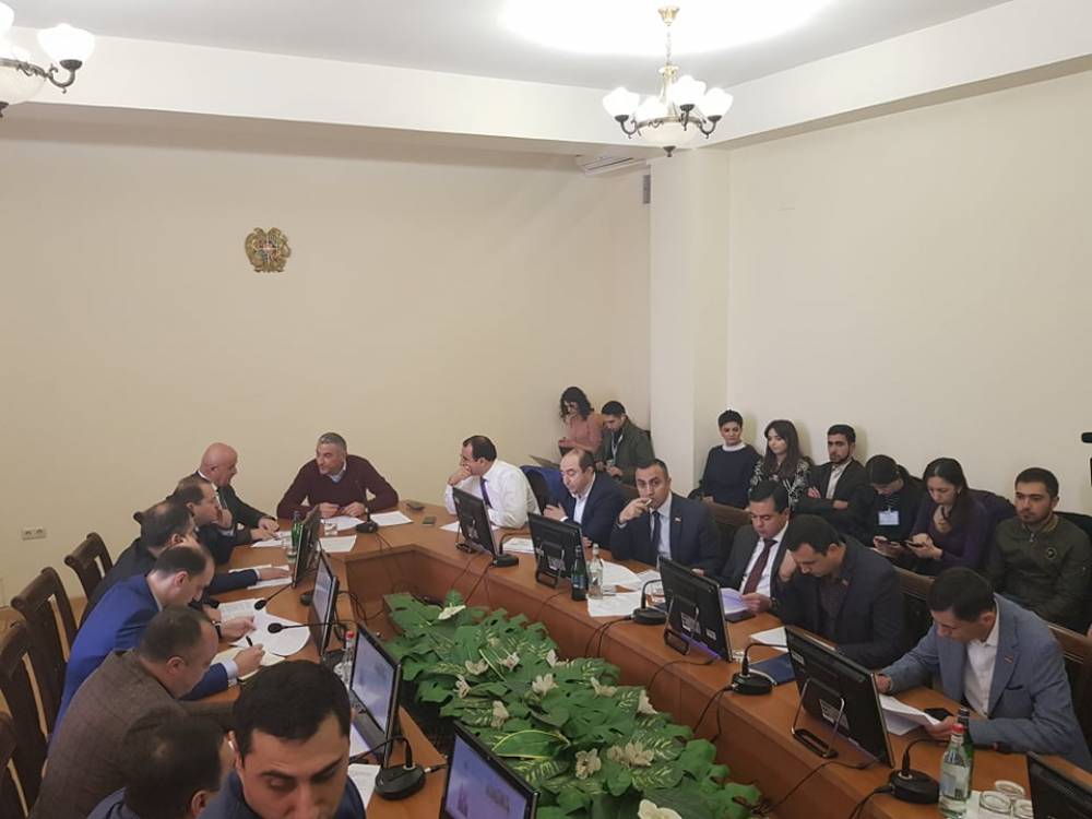 Քննարկում ԱԺ-ում՝ գրավատների գործունեության վերաբերյալ. ՈՒՂԻՂ