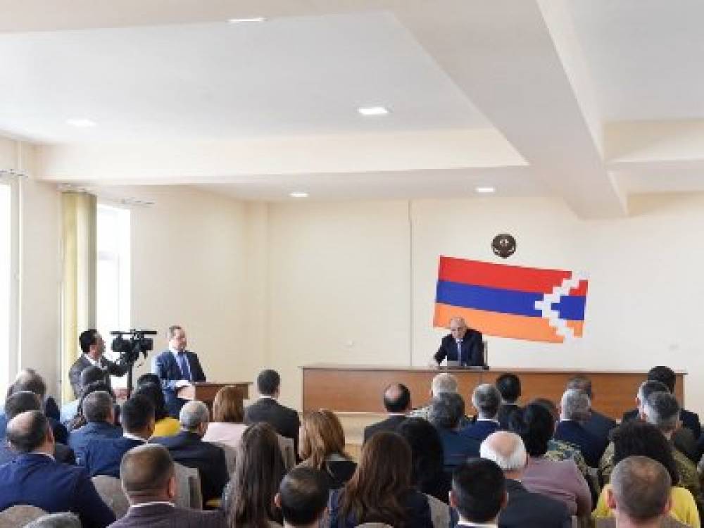Բակո Սահակյանը Շուշիում քննարկել է այդ շրջանի զարգացմանը վերաբերող հարցերը