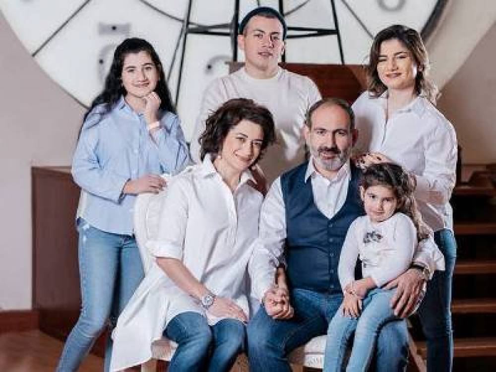 Փաշինյանն ընտանեկան լուսանկար է հրապարակել