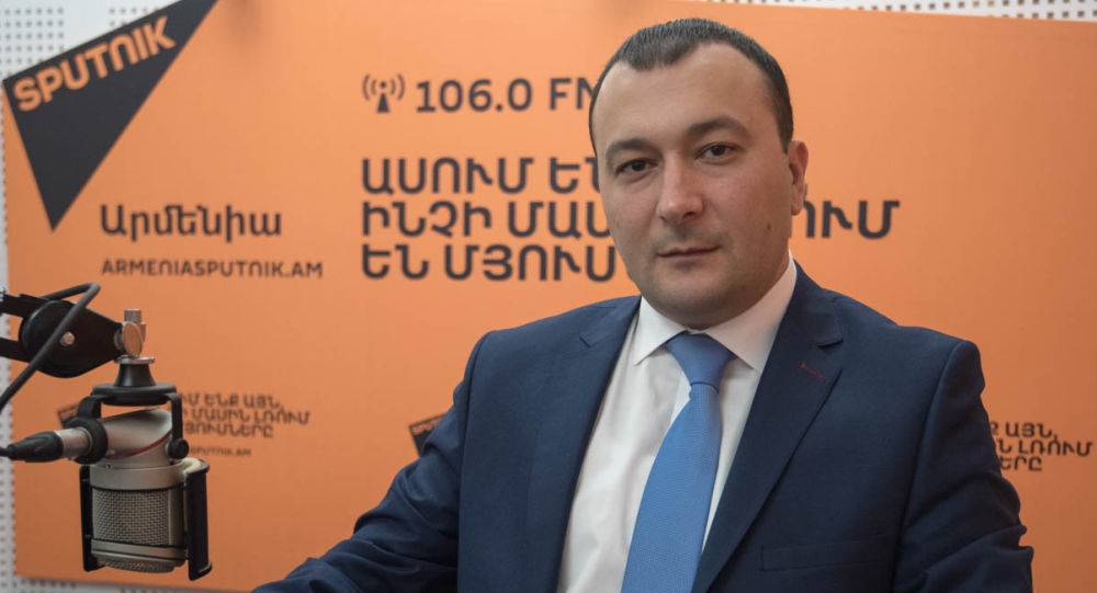 Մենք կարծես միշտ պոեզիայով լցված լինենք. Վ. Էնֆիաջյան