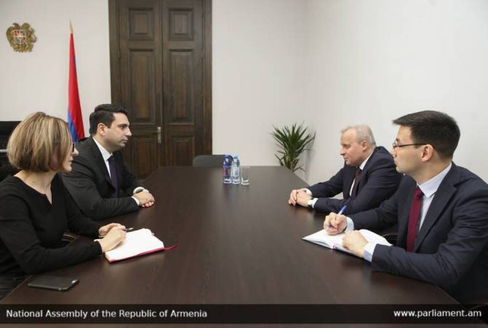 Ալեն Սիմոնյանն ընդունել է Հայաստանում Ռուսաստանի դեսպանին