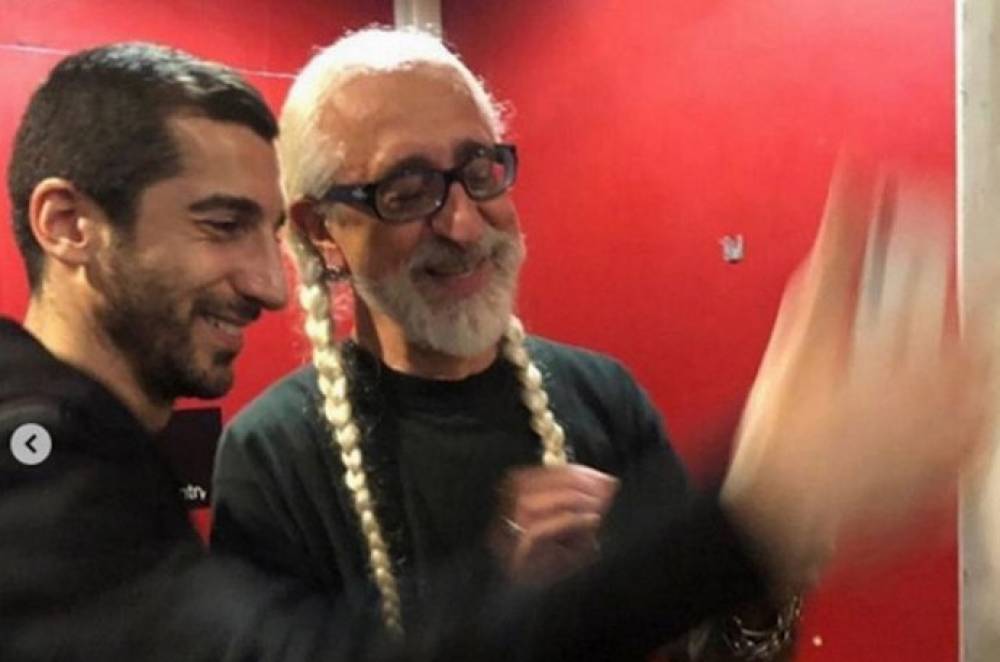 Մխիթարյանն իր հարսնացուի հետ ներկա է գտնվել Վահե Բերբերյանի ներկայացմանը