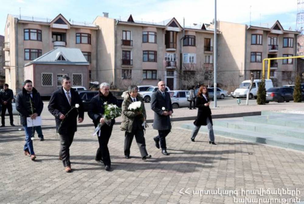 ՀՀ ԱԻ նախարարը և Ճապոնիայի դեսպանը հարգանքի տուրք են մատուցել Սպիտակի և Ճապոնիայի 2011թ. երկրաշարժերի զոհերի հիշատակին
