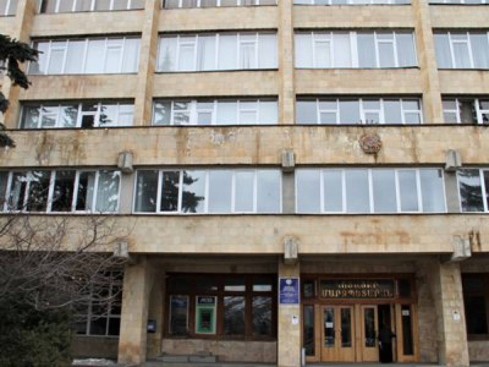 Աբովյանի քաղաքի հողամասերի աճուրդներում իրավախախտումների առնչությամբ մարզպետը դիմել է դատախազություն