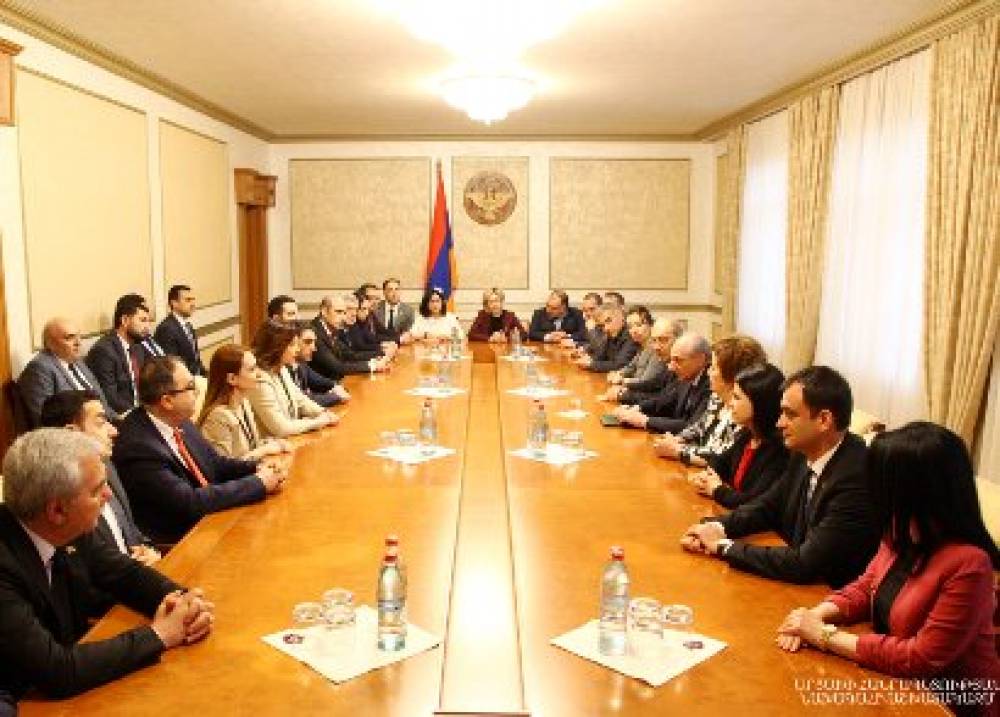 Բակո Սահակյանը «Իմ քայլի» պատգամավորների հետ քննարկել է ներքին ու արտաքին քաղաքականությունը