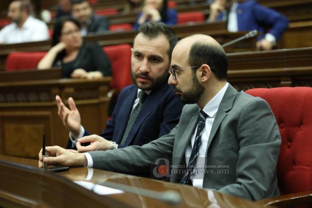ՔՊ խմբակցության ղեկավարությանը ՔՊ-ականները «պրիզնատ» չեն գալիս․ «Հրապարակ»