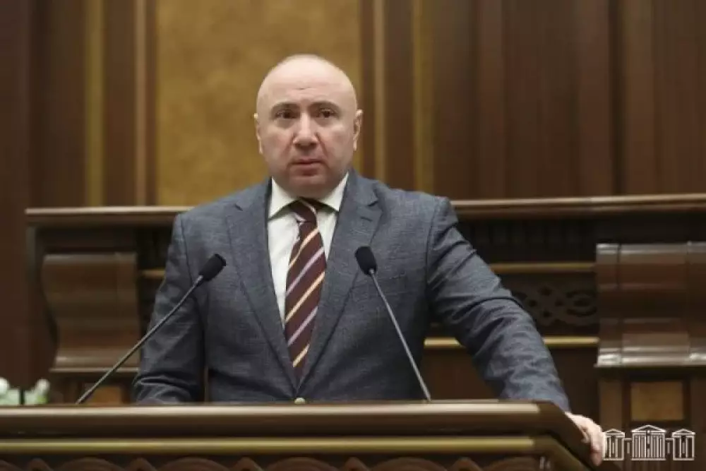 «Հրապարակ». Անդրանիկ Թեւանյանը՝ քաղաքապետի թեկնածո՞ւ